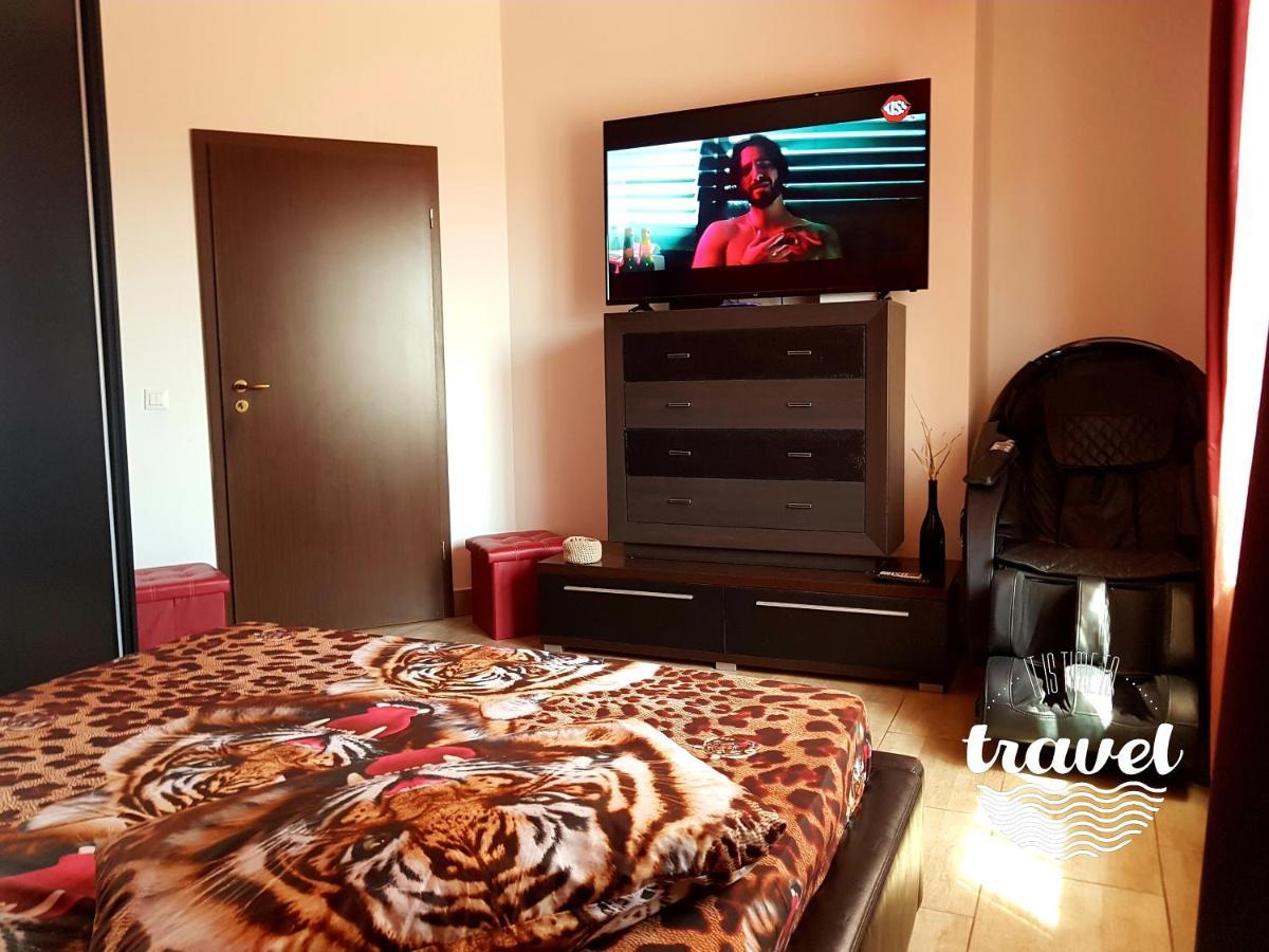 Апартаменты Yvo Lioness & Mamaia Nord Нэводари Экстерьер фото