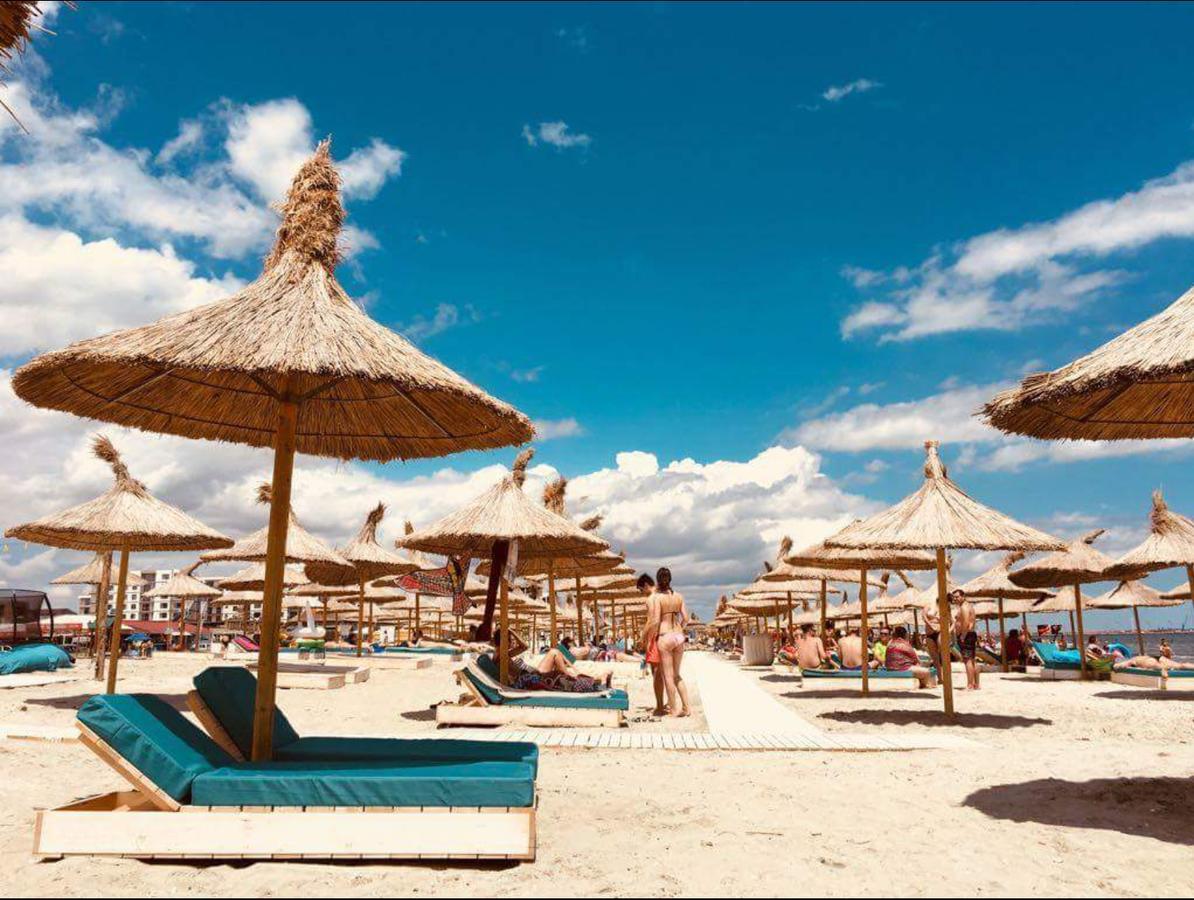 Апартаменты Yvo Lioness & Mamaia Nord Нэводари Экстерьер фото